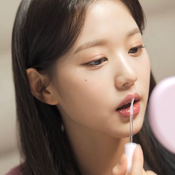 Welcome To My Closet! - Picture 4 of 6